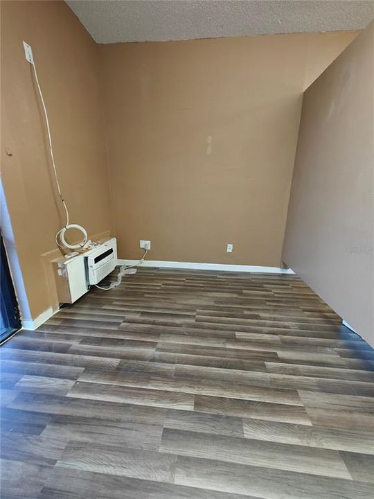 待售: $15,000 (0 贝兹, 0 浴室, 312 平方英尺)