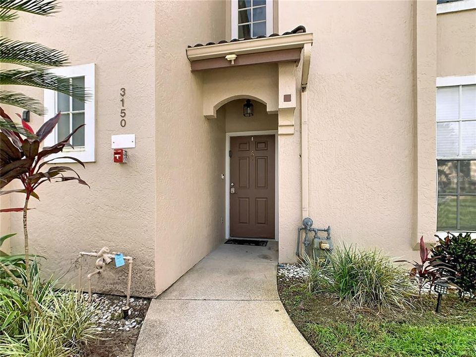 For Sale: $299,990 (2 beds, 2 baths, 1012 Square Feet)