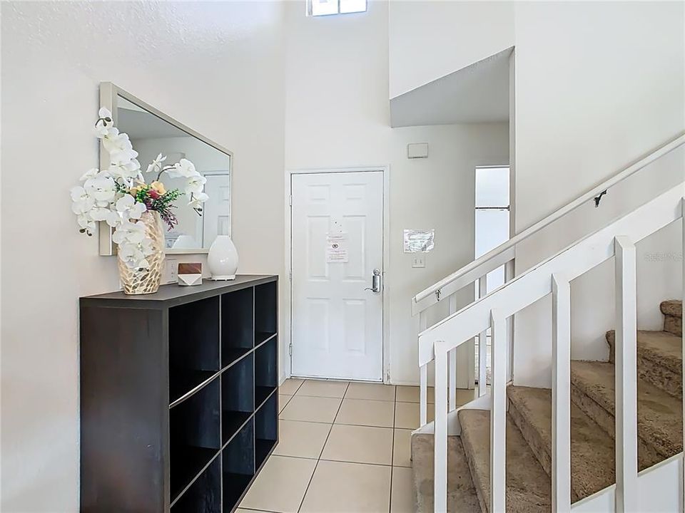 For Sale: $299,990 (2 beds, 2 baths, 1012 Square Feet)