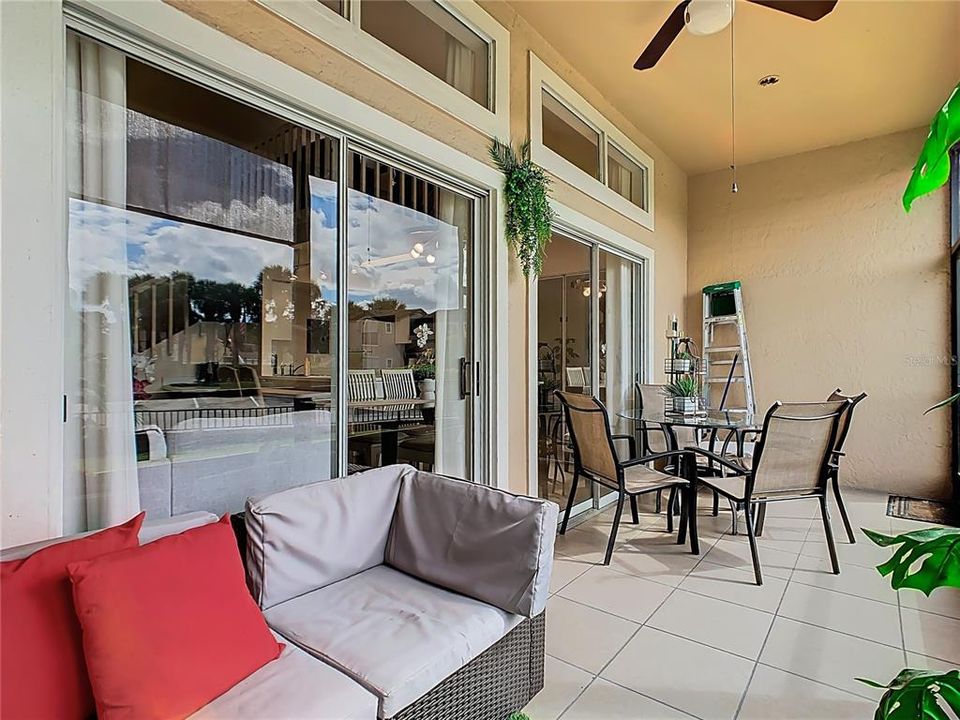 For Sale: $299,990 (2 beds, 2 baths, 1012 Square Feet)