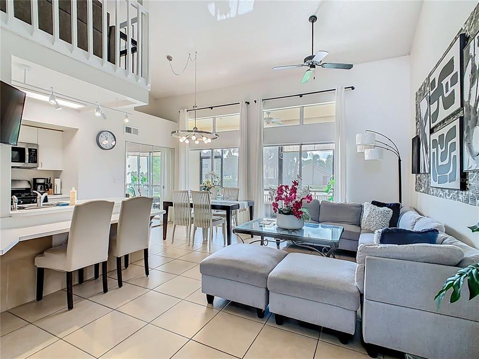 For Sale: $299,990 (2 beds, 2 baths, 1012 Square Feet)