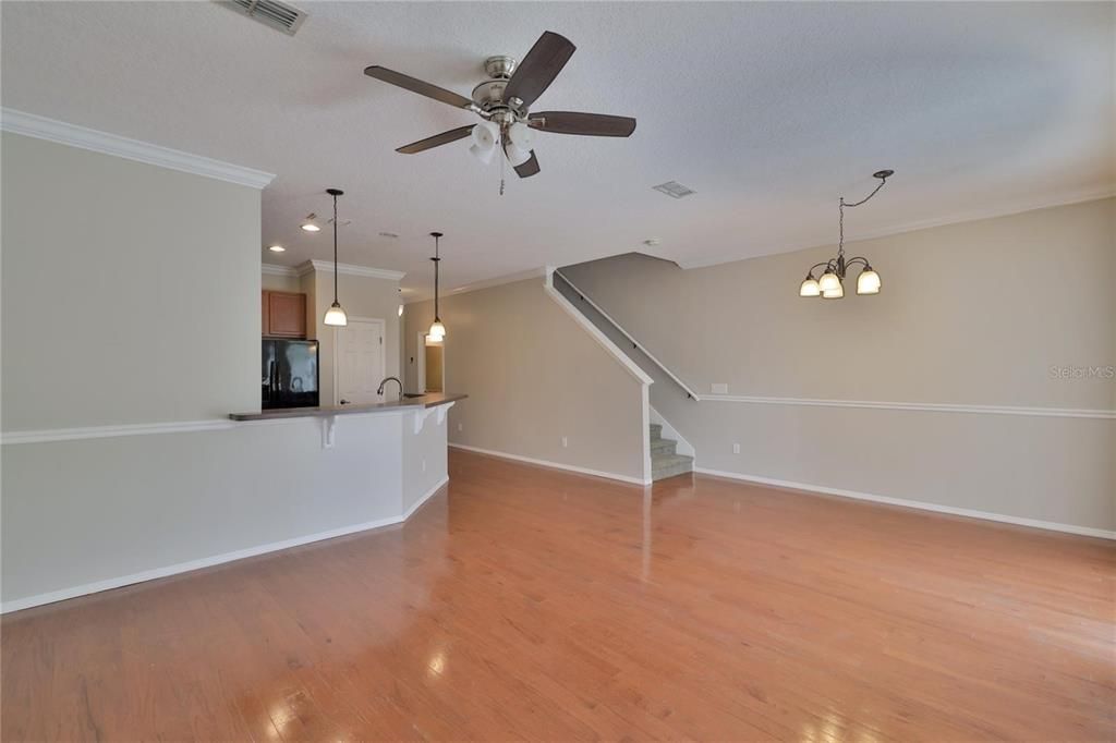 待售: $234,500 (2 贝兹, 2 浴室, 1338 平方英尺)