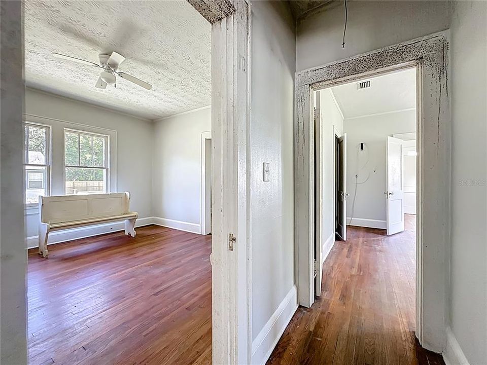 For Sale: $234,900 (3 beds, 1 baths, 1323 Square Feet)