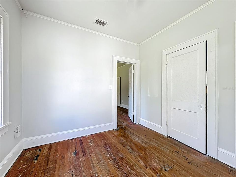 For Sale: $234,900 (3 beds, 1 baths, 1323 Square Feet)