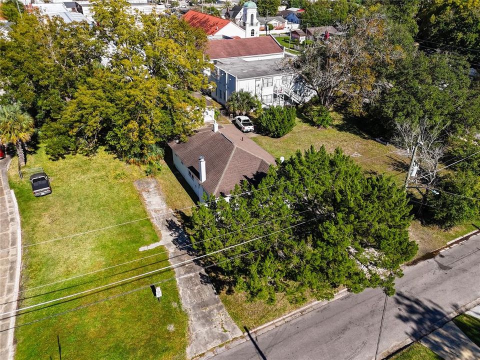 For Sale: $234,900 (3 beds, 1 baths, 1323 Square Feet)