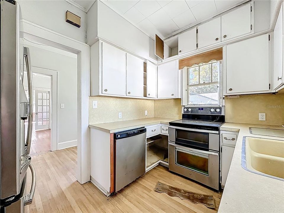 For Sale: $234,900 (3 beds, 1 baths, 1323 Square Feet)