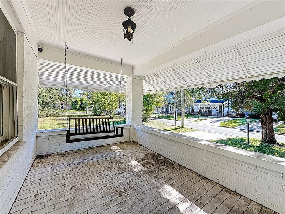 For Sale: $234,900 (3 beds, 1 baths, 1323 Square Feet)