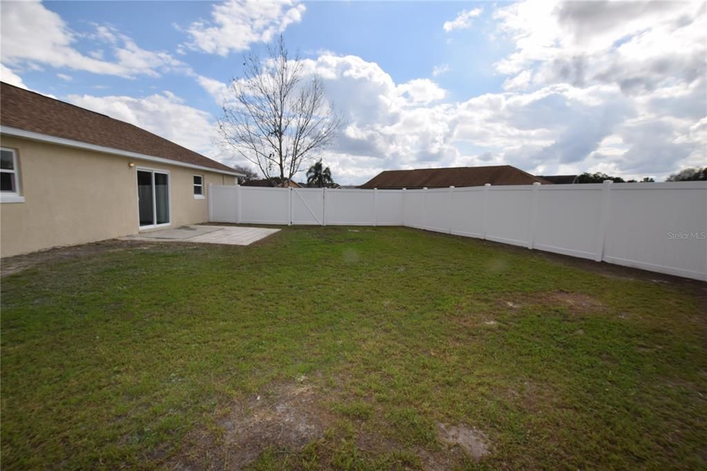 For Rent: $2,095 (3 beds, 2 baths, 1097 Square Feet)