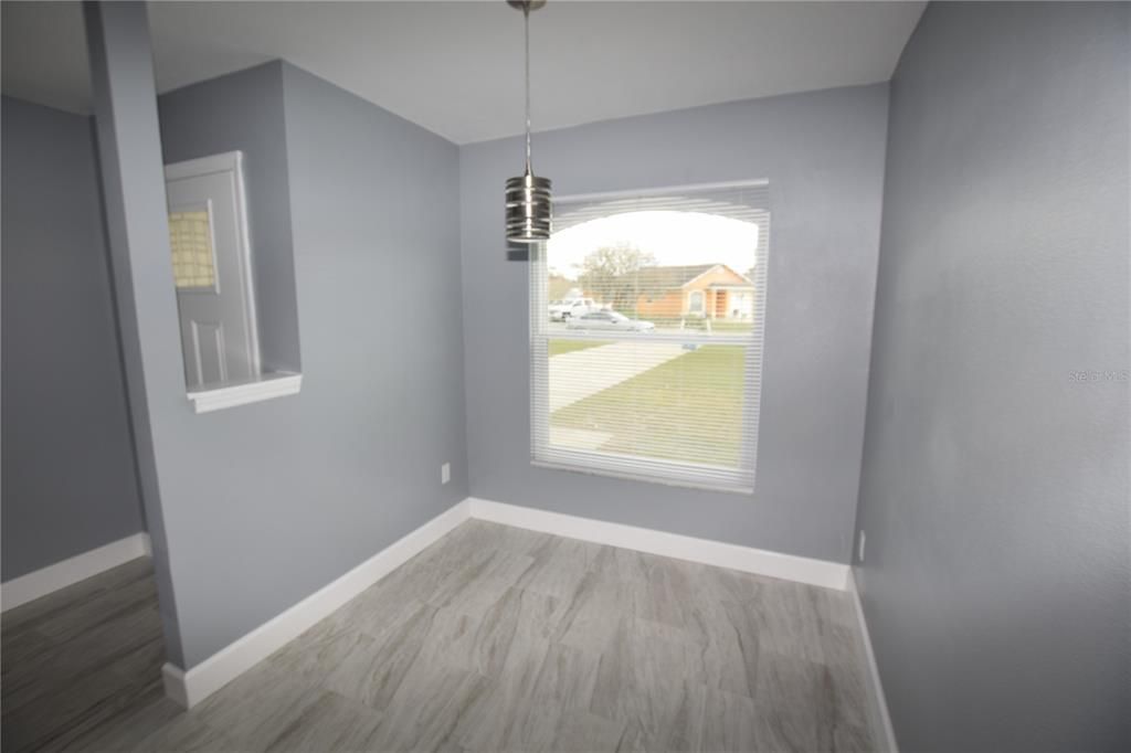 For Rent: $2,095 (3 beds, 2 baths, 1097 Square Feet)