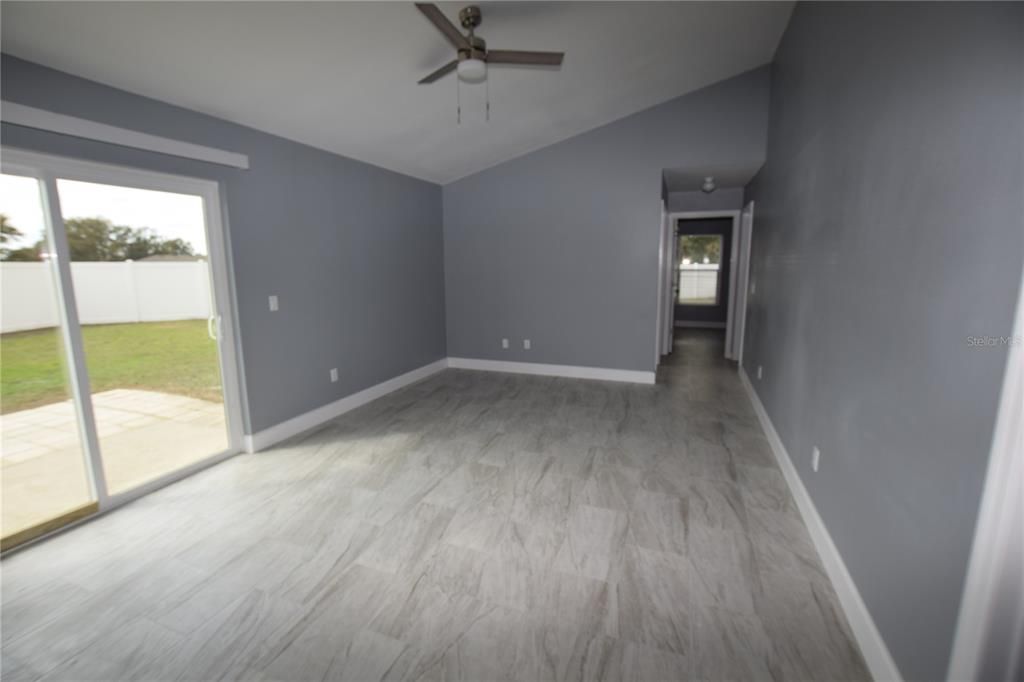 For Rent: $2,095 (3 beds, 2 baths, 1097 Square Feet)
