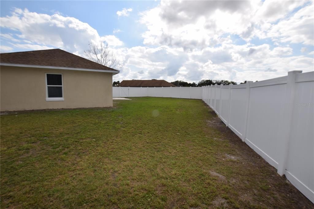 For Rent: $2,095 (3 beds, 2 baths, 1097 Square Feet)