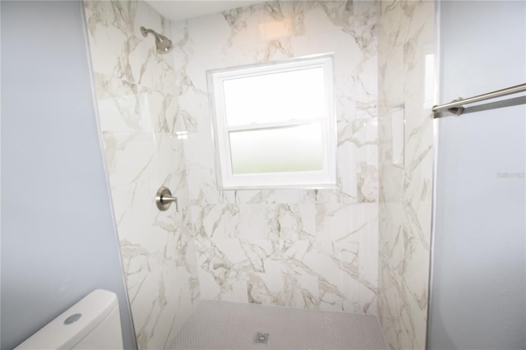 For Rent: $2,095 (3 beds, 2 baths, 1097 Square Feet)