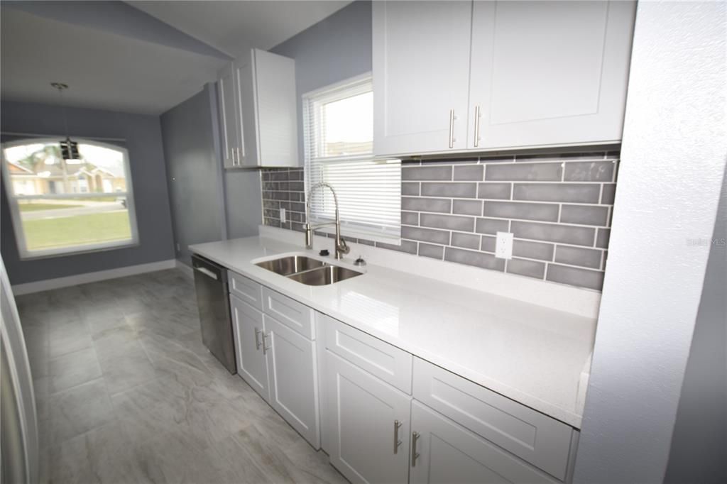 For Rent: $2,095 (3 beds, 2 baths, 1097 Square Feet)