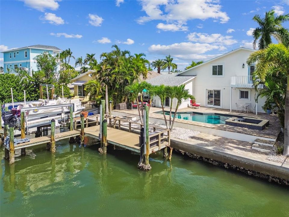 For Sale: $899,000 (4 beds, 2 baths, 1760 Square Feet)