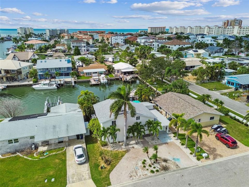 For Sale: $899,000 (4 beds, 2 baths, 1760 Square Feet)