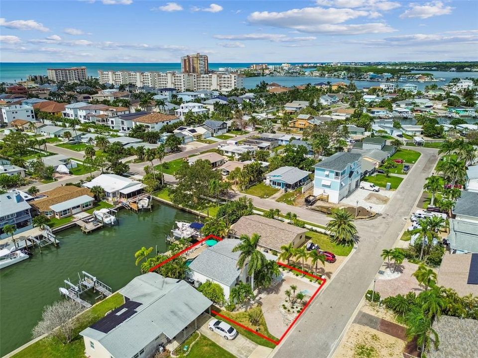 For Sale: $899,000 (4 beds, 2 baths, 1760 Square Feet)