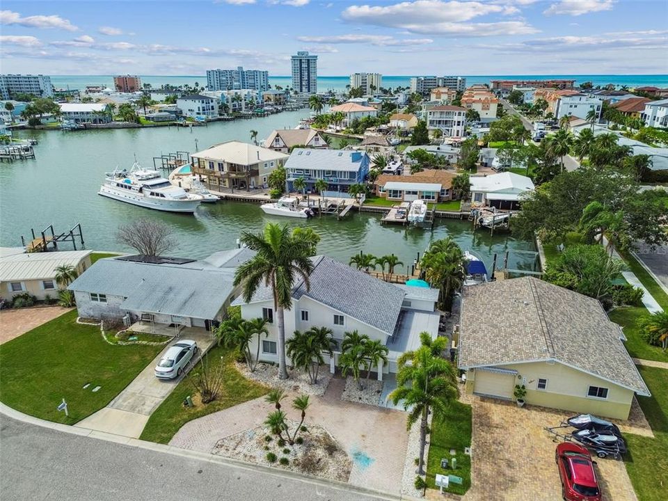 For Sale: $899,000 (4 beds, 2 baths, 1760 Square Feet)