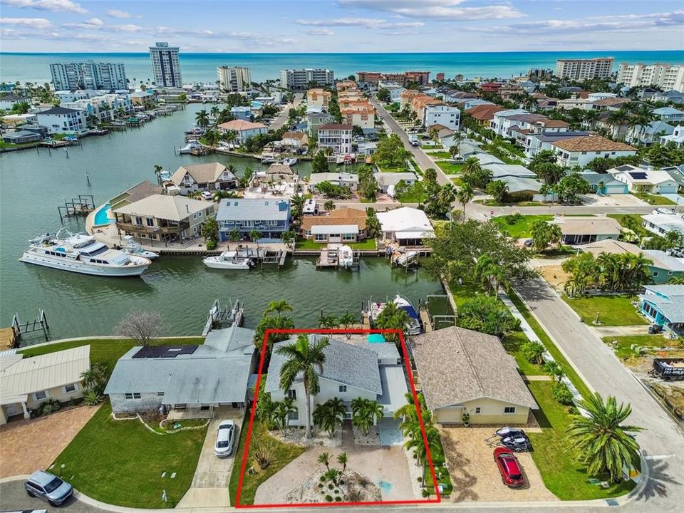 For Sale: $899,000 (4 beds, 2 baths, 1760 Square Feet)