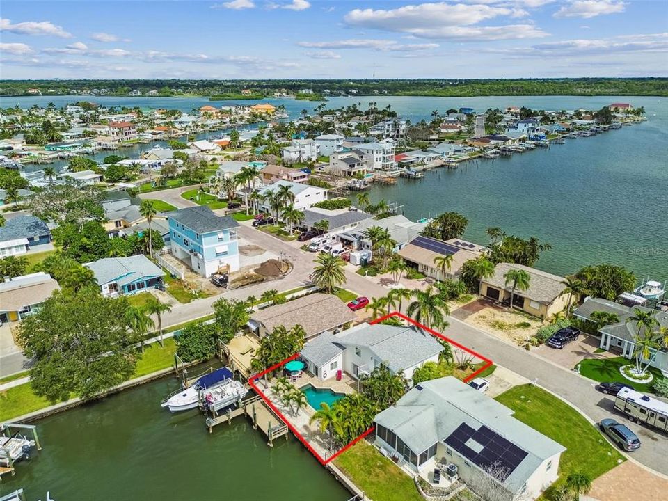 For Sale: $899,000 (4 beds, 2 baths, 1760 Square Feet)