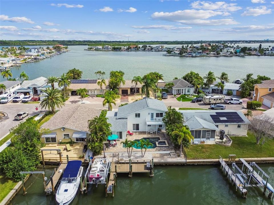 For Sale: $899,000 (4 beds, 2 baths, 1760 Square Feet)