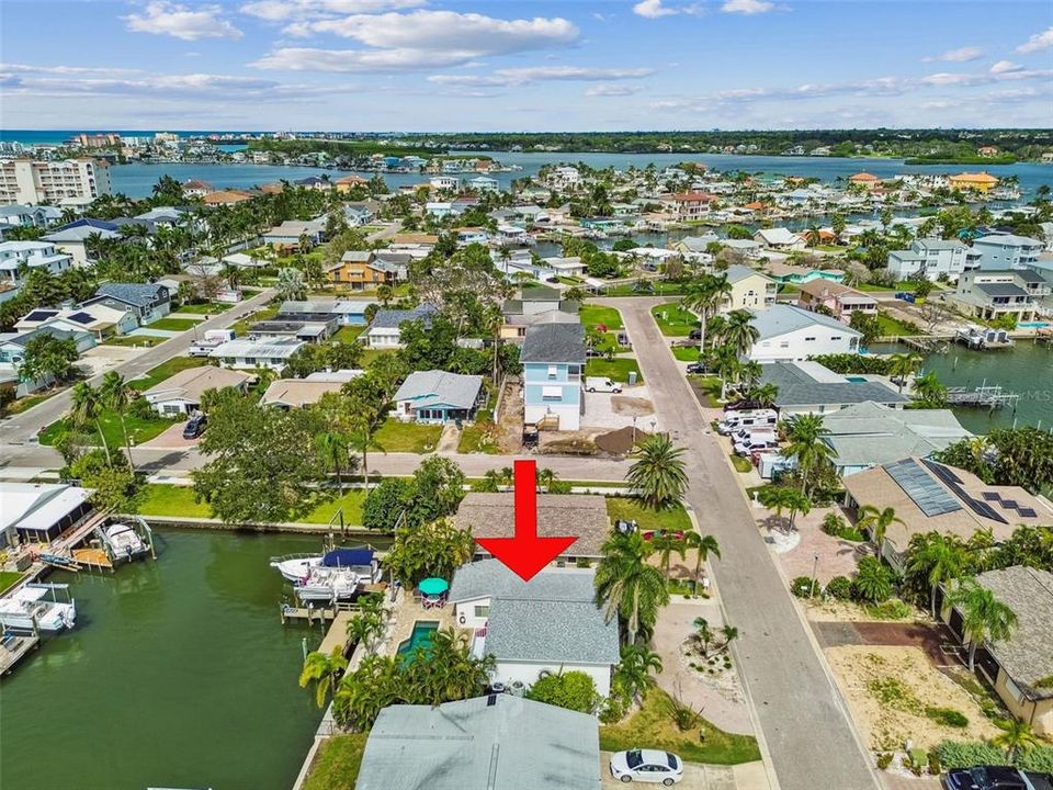 For Sale: $899,000 (4 beds, 2 baths, 1760 Square Feet)