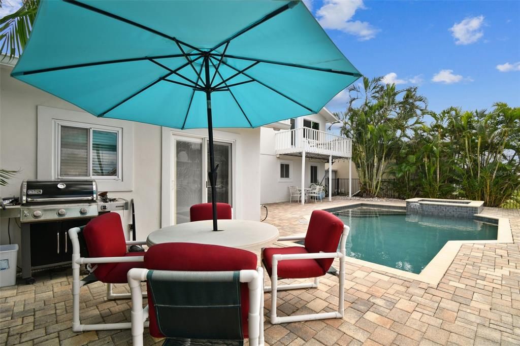 For Sale: $899,000 (4 beds, 2 baths, 1760 Square Feet)