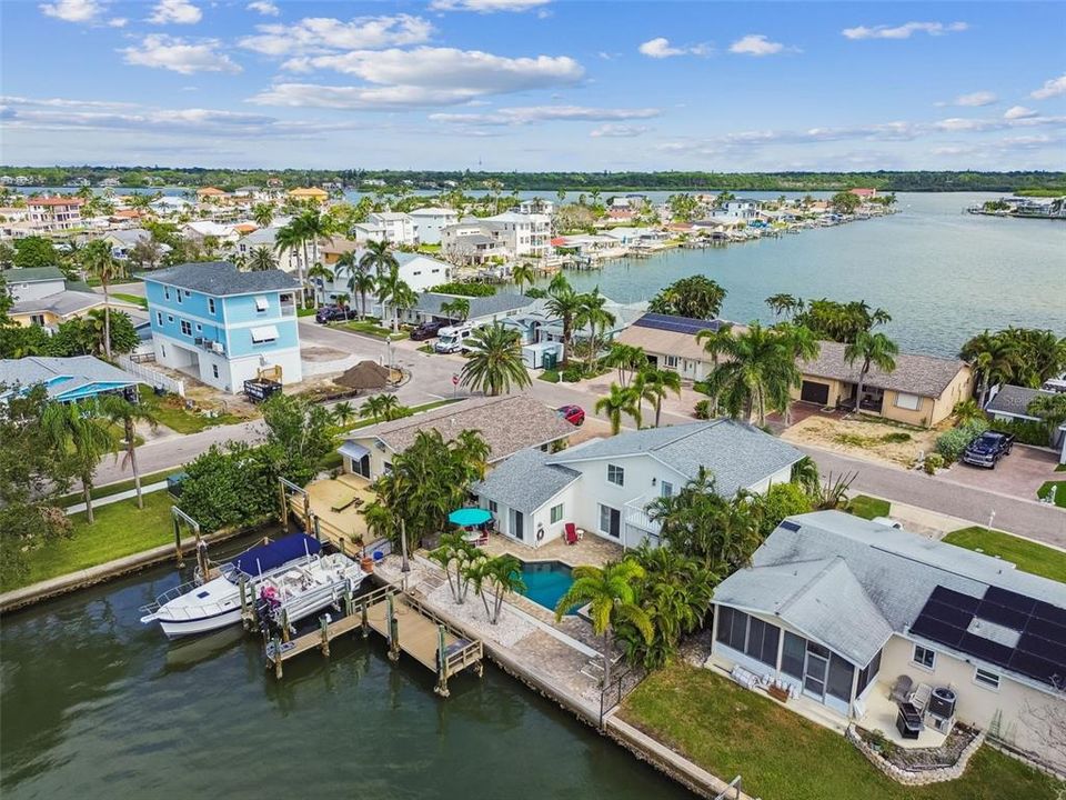 For Sale: $899,000 (4 beds, 2 baths, 1760 Square Feet)