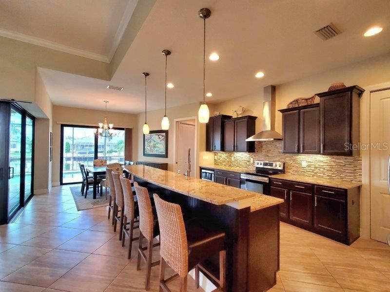 For Rent: $4,000 (3 beds, 2 baths, 2267 Square Feet)