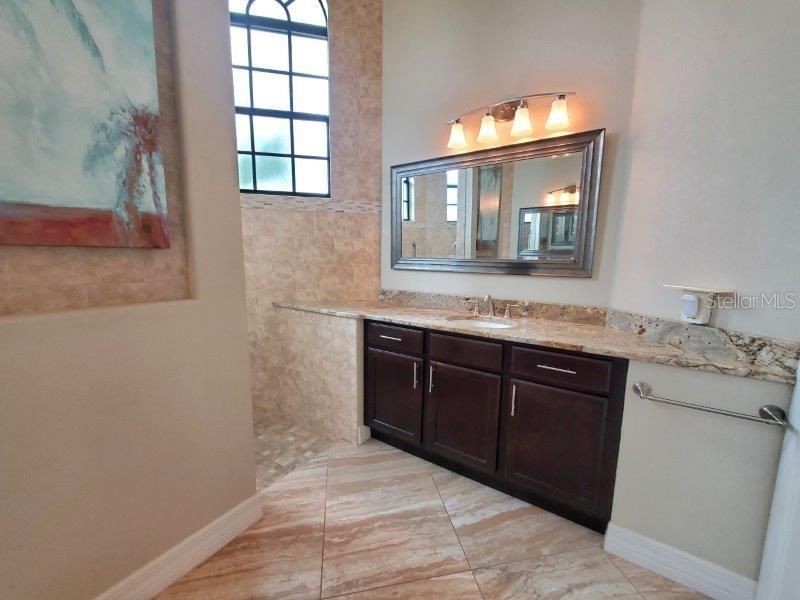 For Rent: $4,000 (3 beds, 2 baths, 2267 Square Feet)