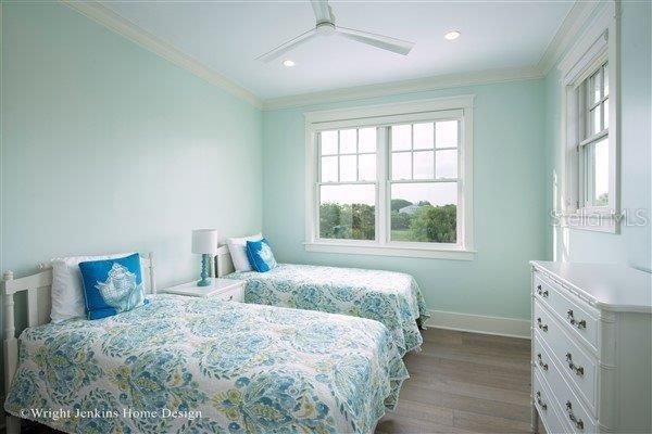 出租: $36,000 (4 贝兹, 4 浴室, 3087 平方英尺)