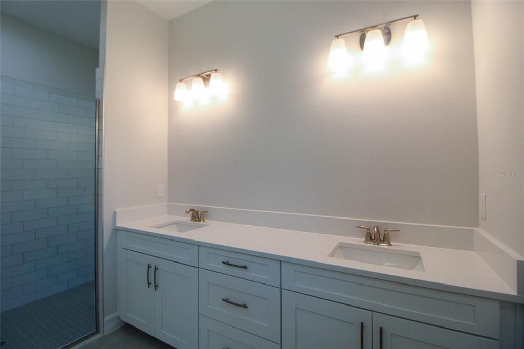 For Sale: $715,000 (3 beds, 3 baths, 2667 Square Feet)