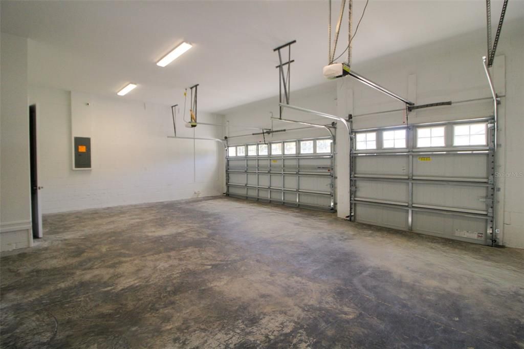 For Sale: $715,000 (3 beds, 3 baths, 2667 Square Feet)