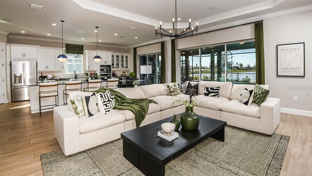 Activo con contrato: $950,000 (3 camas, 3 baños, 3115 Pies cuadrados)