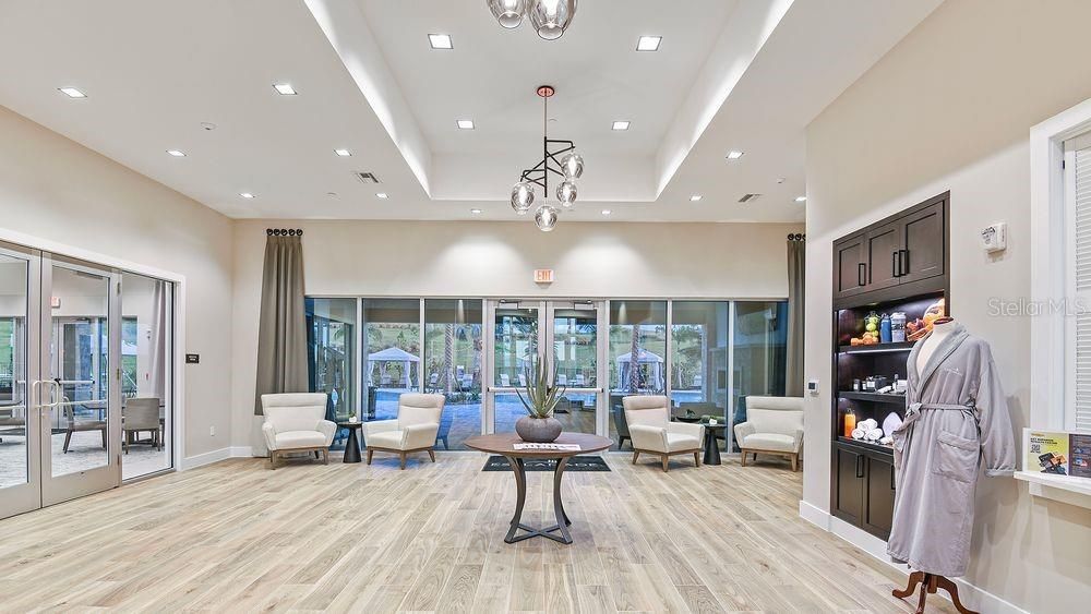 Activo con contrato: $950,000 (3 camas, 3 baños, 3115 Pies cuadrados)