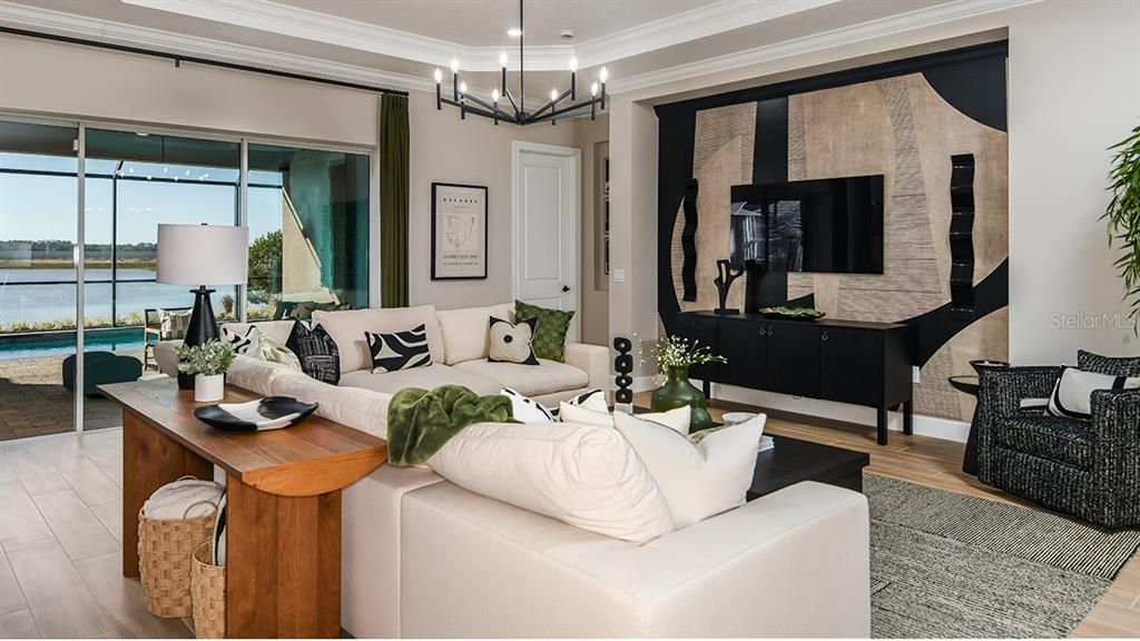 Activo con contrato: $950,000 (3 camas, 3 baños, 3115 Pies cuadrados)