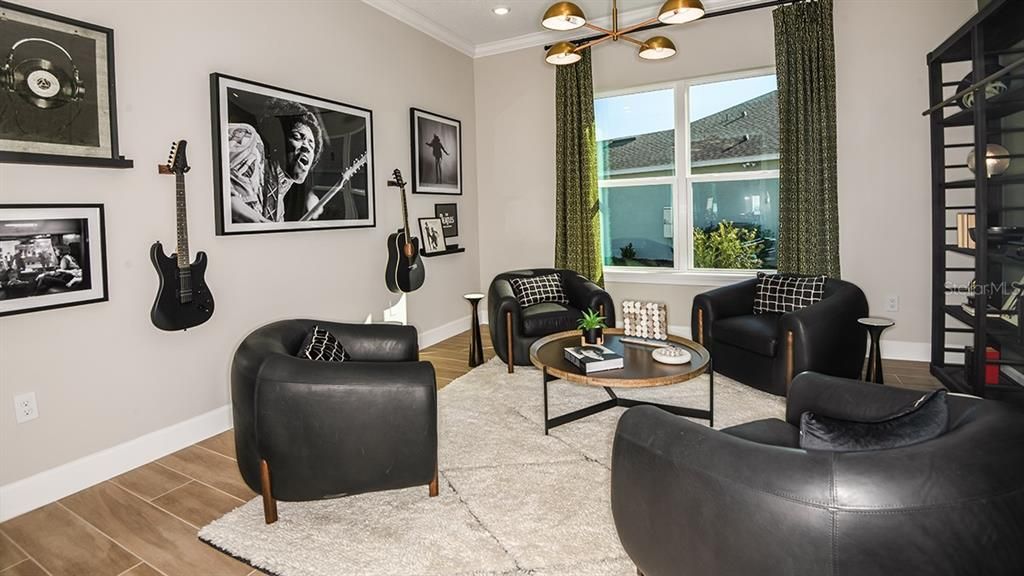 Activo con contrato: $950,000 (3 camas, 3 baños, 3115 Pies cuadrados)