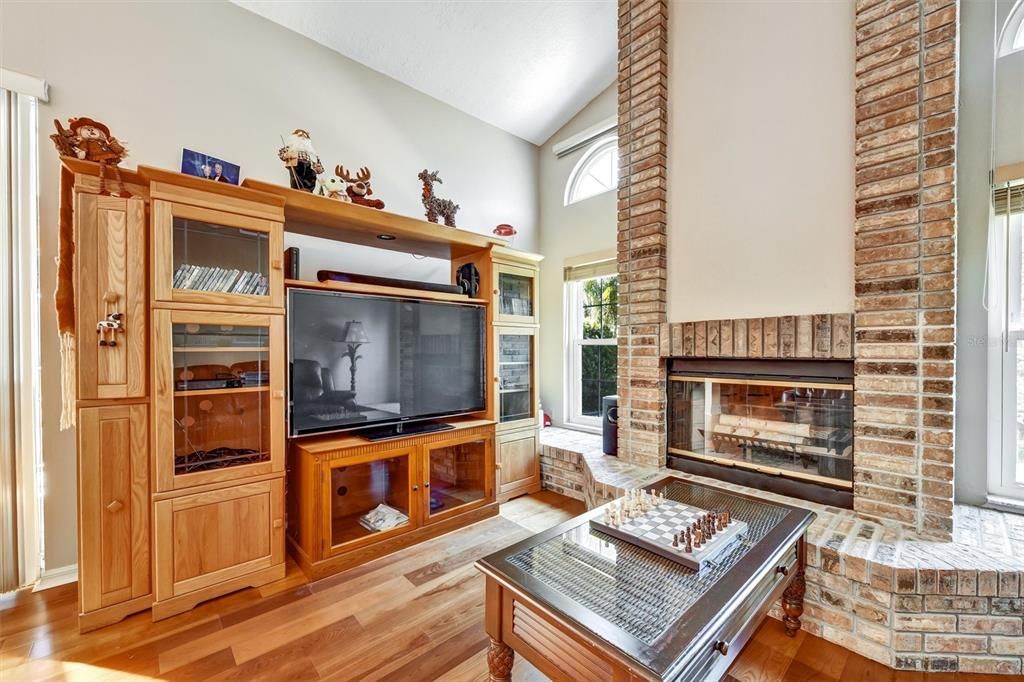 For Sale: $860,000 (3 beds, 2 baths, 2495 Square Feet)