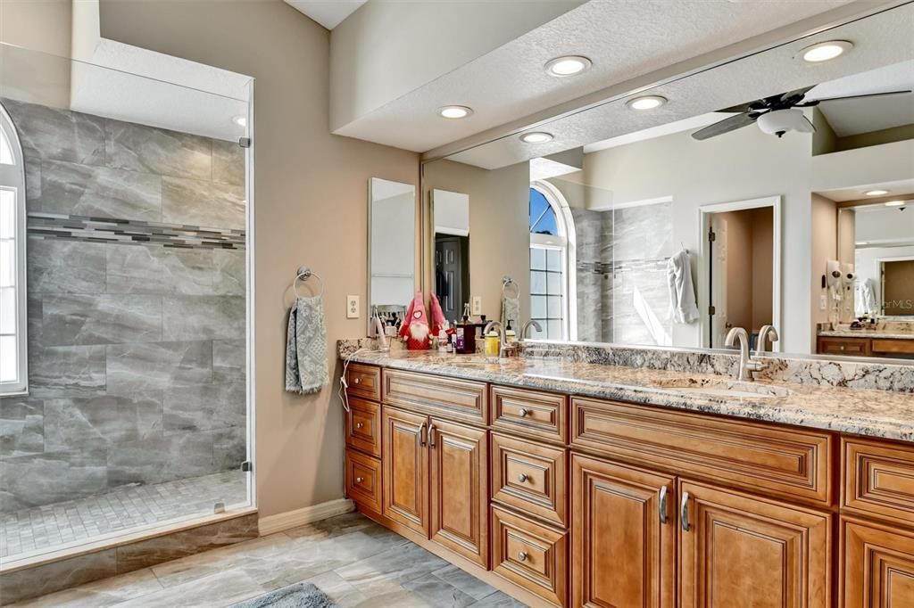 For Sale: $860,000 (3 beds, 2 baths, 2495 Square Feet)