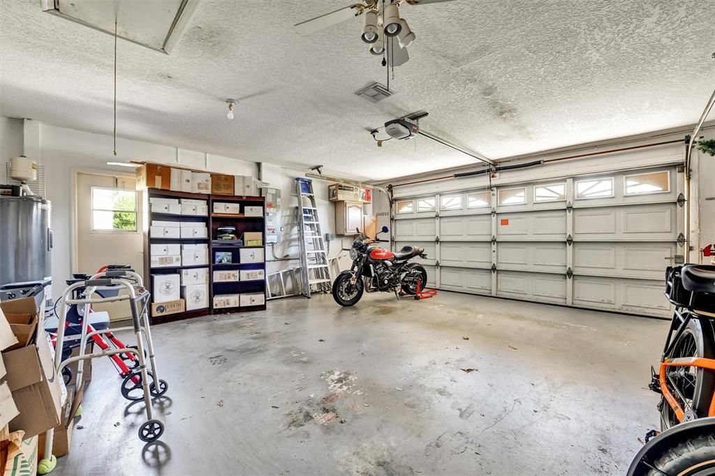 For Sale: $860,000 (3 beds, 2 baths, 2495 Square Feet)