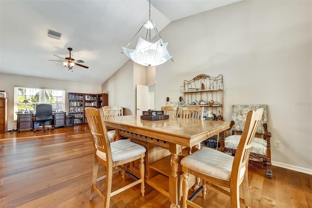 For Sale: $860,000 (3 beds, 2 baths, 2495 Square Feet)