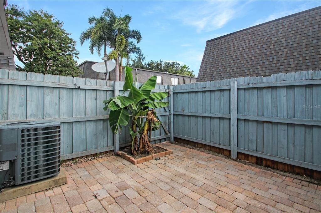 For Sale: $140,000 (2 beds, 1 baths, 1240 Square Feet)