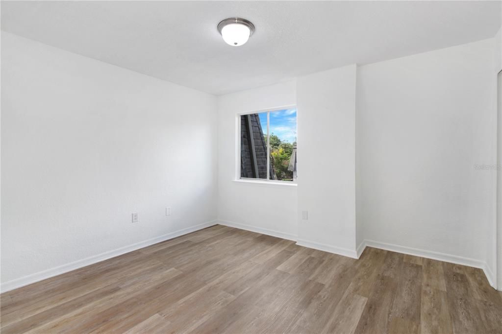 For Sale: $140,000 (2 beds, 1 baths, 1240 Square Feet)