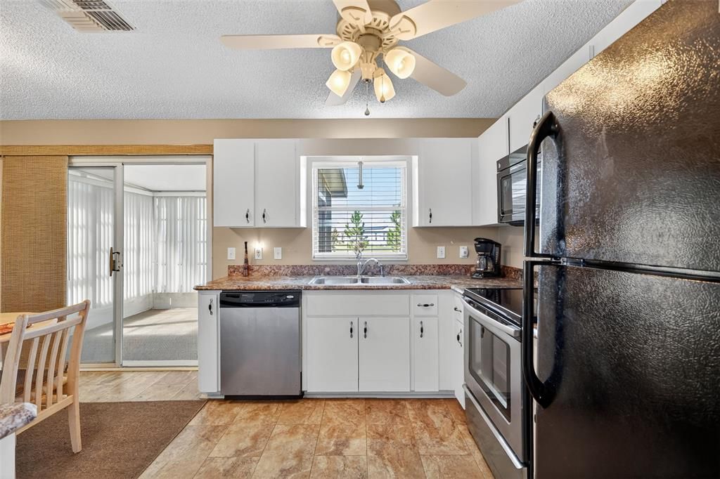 En Venta: $165,000 (2 camas, 2 baños, 1100 Pies cuadrados)