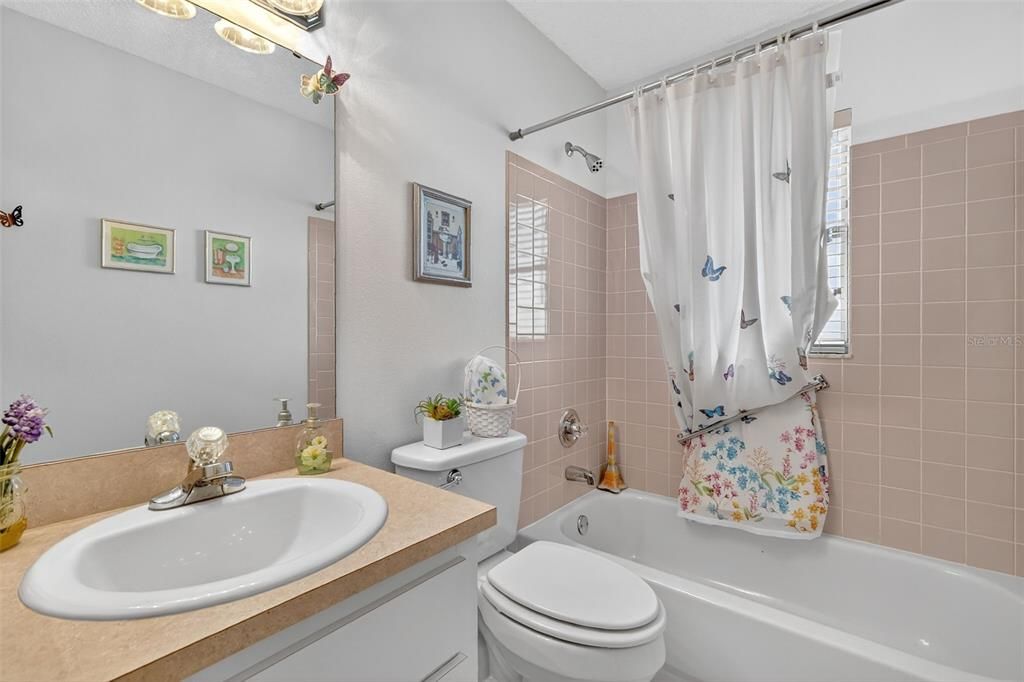 En Venta: $165,000 (2 camas, 2 baños, 1100 Pies cuadrados)