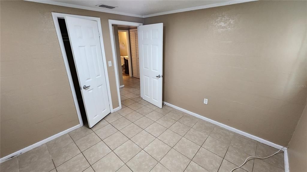 For Sale: $575,000 (5 beds, 0 baths, 2204 Square Feet)