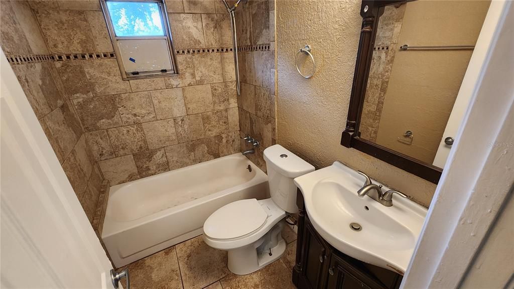 For Sale: $575,000 (5 beds, 0 baths, 2204 Square Feet)