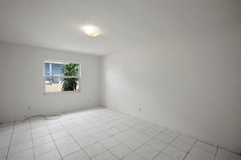 待售: $464,900 (6 贝兹, 0 浴室, 3149 平方英尺)