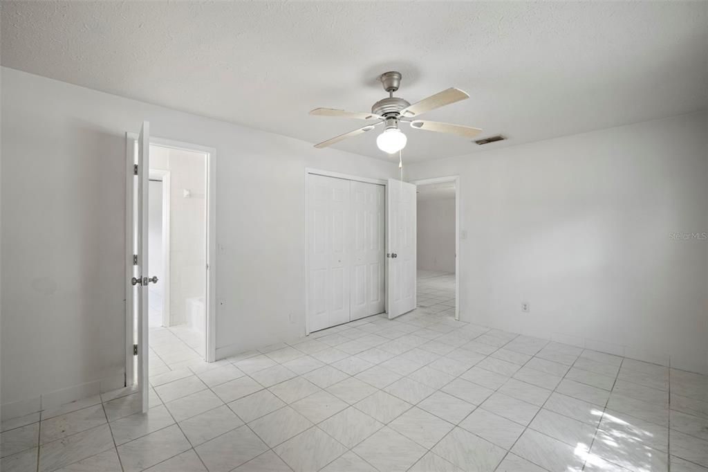 待售: $464,900 (6 贝兹, 0 浴室, 3149 平方英尺)