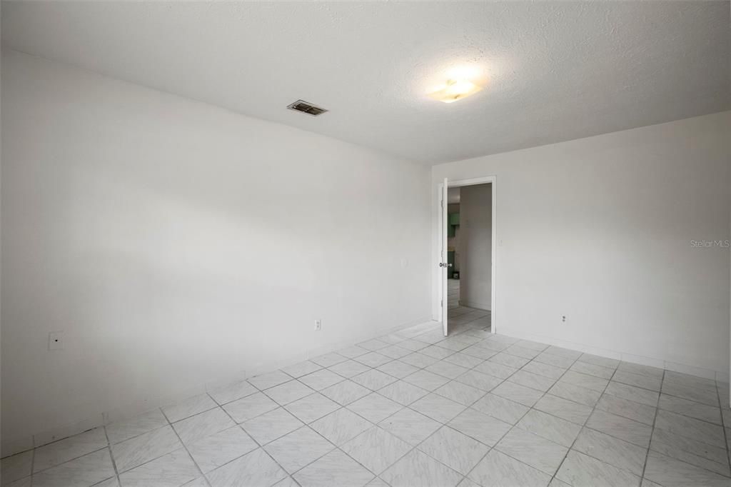 待售: $464,900 (6 贝兹, 0 浴室, 3149 平方英尺)