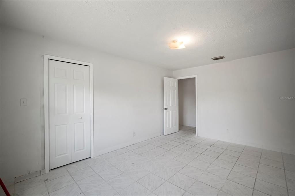 待售: $464,900 (6 贝兹, 0 浴室, 3149 平方英尺)